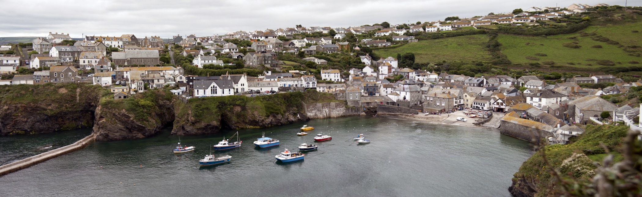 Port Isaac harbour and traditional village homes, Cornwall